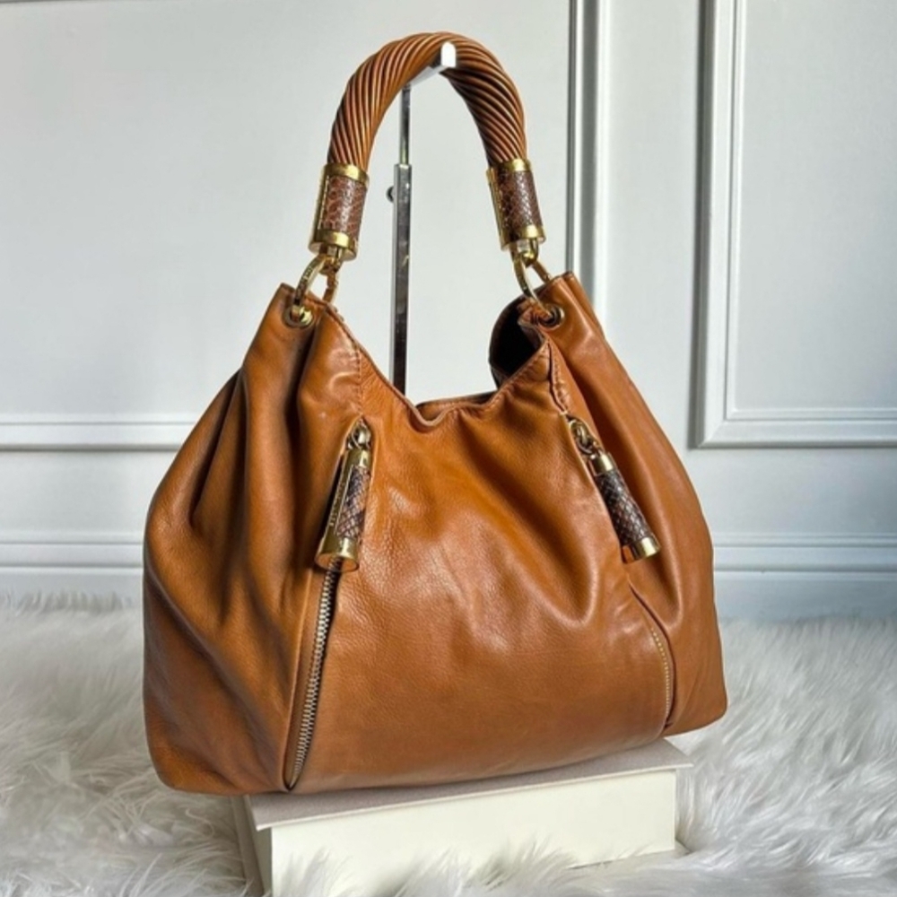 Michael Kors Tonne Handbag